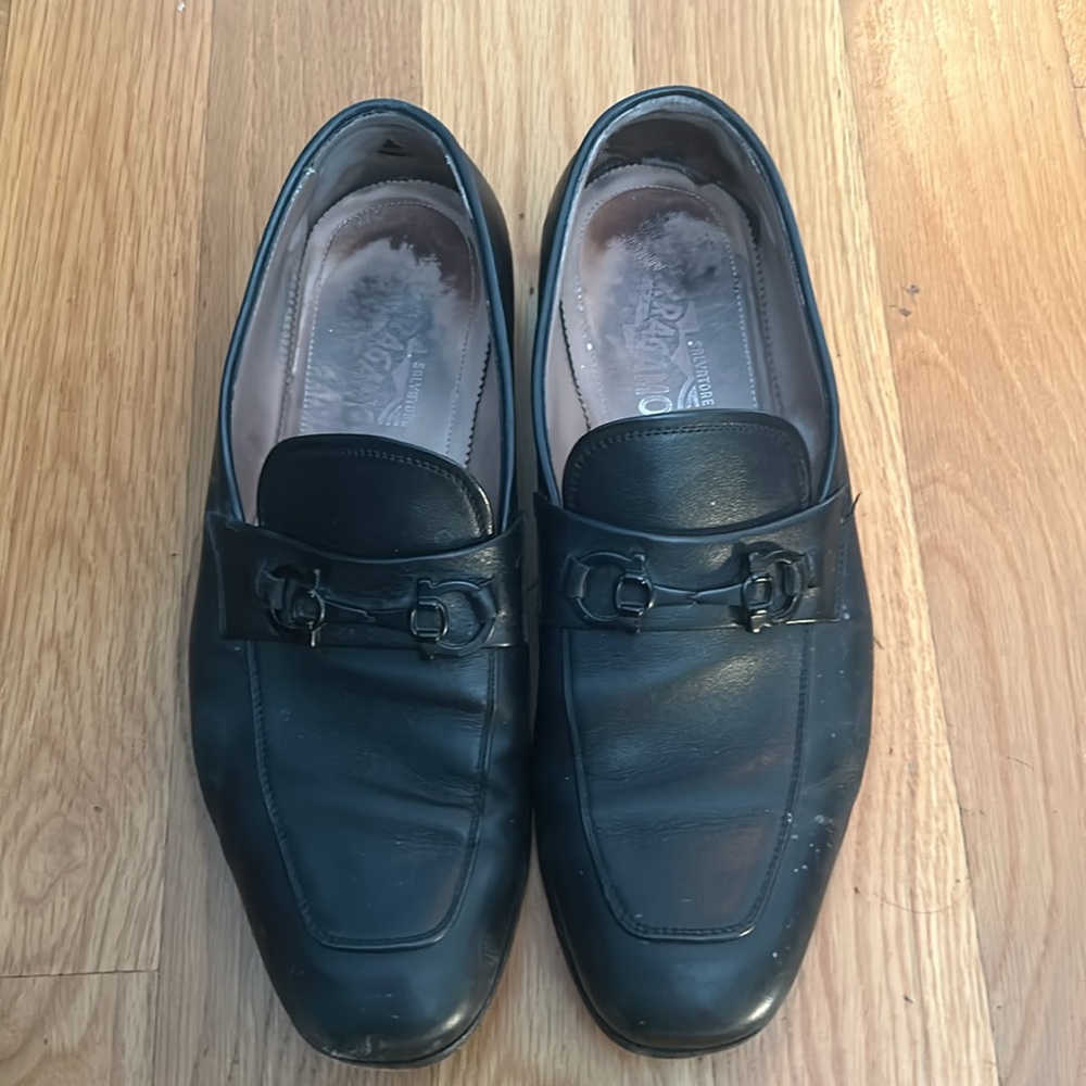 100% Authentic Salvatore Ferragamo men’s shoe size 9